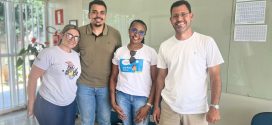 Membros do Parlamento Jovem visitam as Escolas